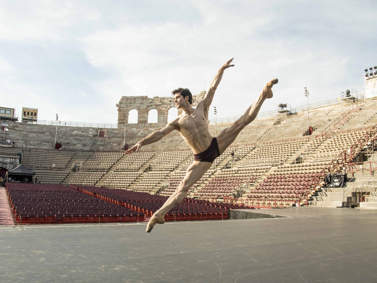 Roberto-Bolle-allArena-di-VeronaAndrej-Uspenski_rid