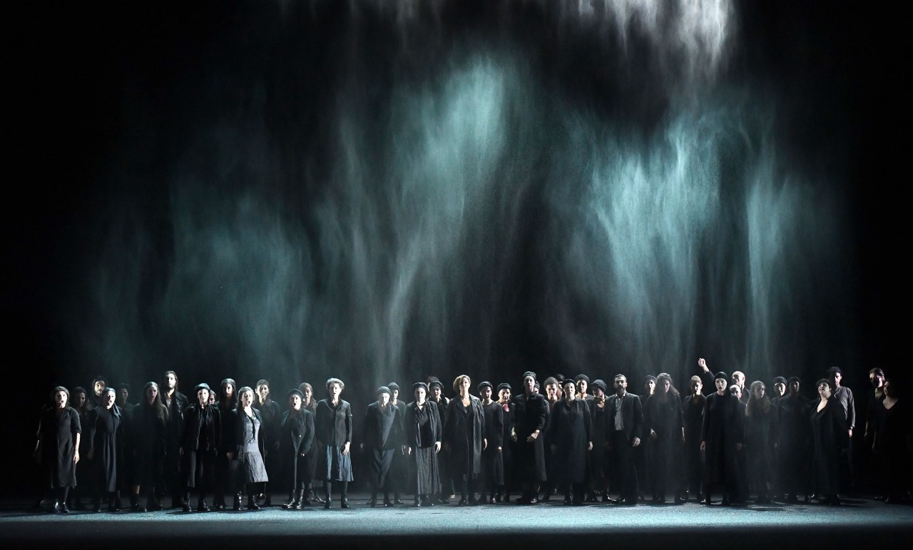 1228_Macbeth_Coro-del-Teatro-Regio-di-Parma