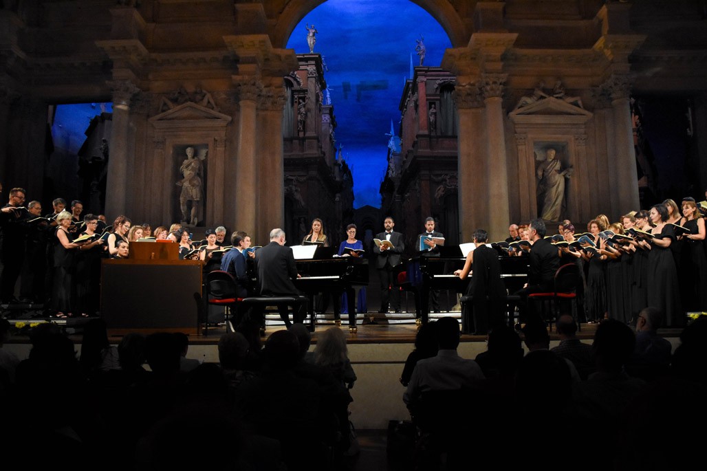 VIL_Petite_insieme_ph_COLORFOTO-ARTIGIANA